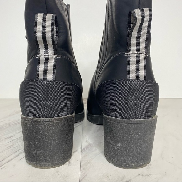 Dr. Scholl’s Level Best Heeled Bootie 11M - Picture 4 of 12